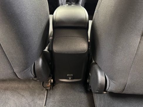Used 2017 Chevrolet Cruze LT FWD image 20