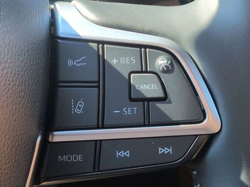 Certified 2026 Toyota Highlander Platinum AWD/4WD image 19