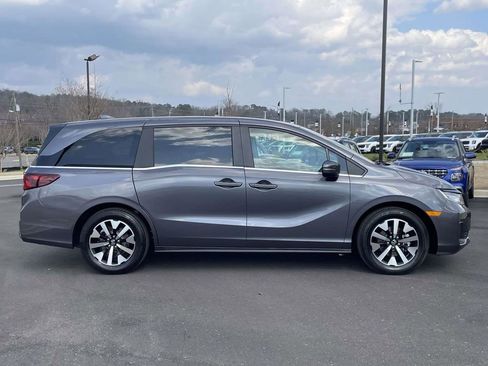 Used 2025 Honda Odyssey EX-L image 2