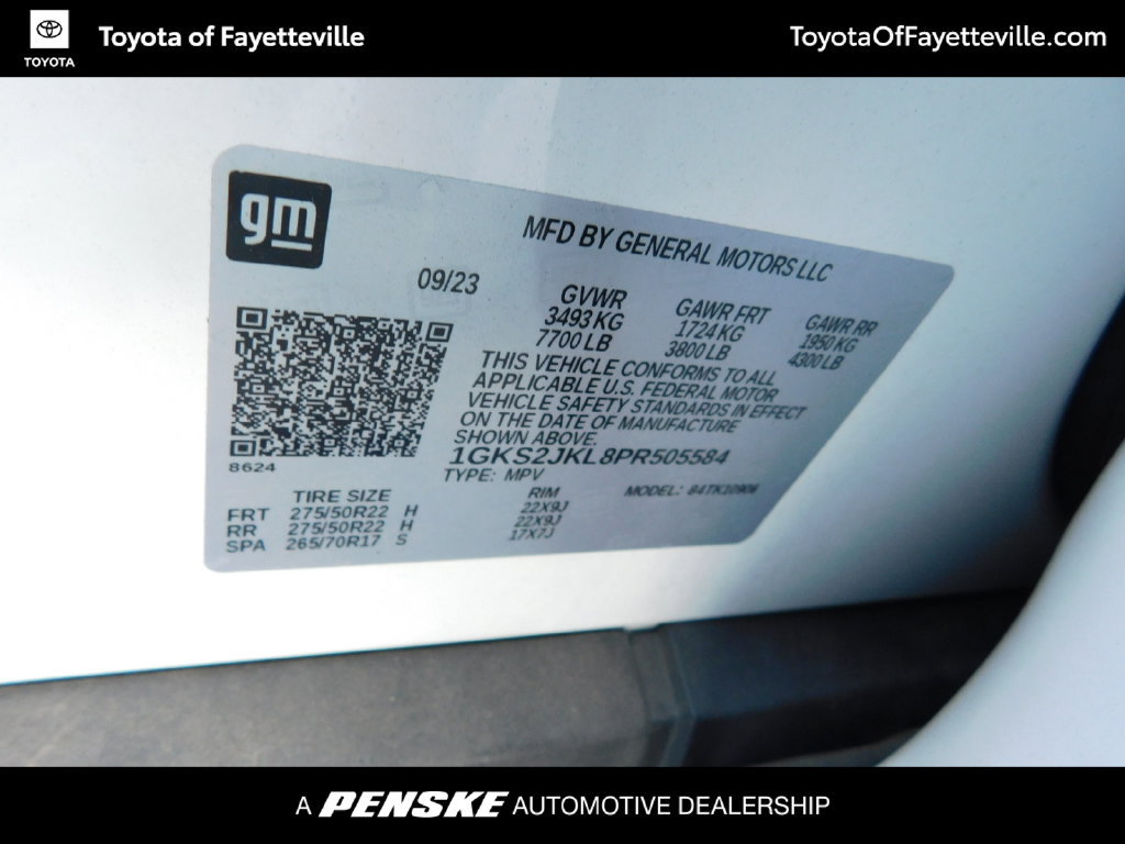 Used 2023 GMC Yukon XL Denali w/ Denali Reserve Package AWD/4WD image 9