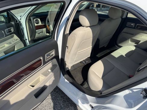 Used 2007 Lincoln MKZ FWD image 13