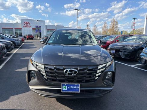 Used 2024 Hyundai Tucson SE FWD image 2
