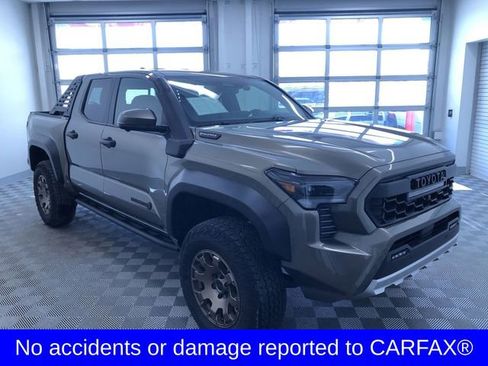 Certified 2025 Toyota Tacoma Trailhunter image 7