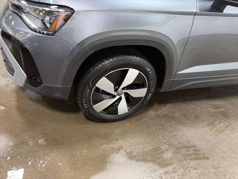 Certified 2025 Volkswagen Taos S image 9