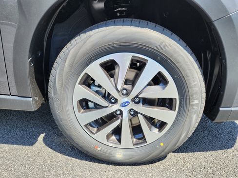 Certified 2025 Subaru Outback Premium image 7