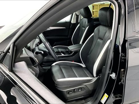 Used 2025 Buick Envision Sport Touring AWD/4WD image 30