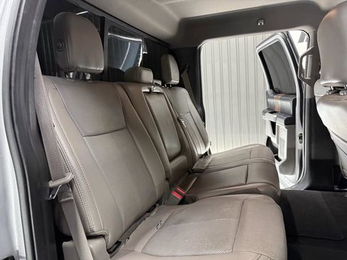 Used 2018 Ford F150 Lariat image 34