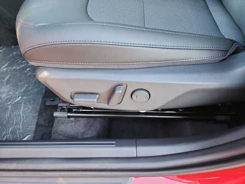 New 2025 Kia Niro EX w/ EX Cold Weather Package FWD image 10