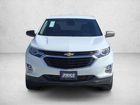 Used 2020 Chevrolet Equinox LS w/ LS Convenience Package FWD image 2