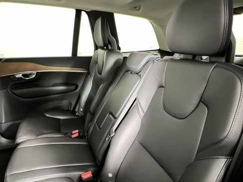 Used 2021 Volvo XC90 T6 Momentum w/ Protection Package Premier image 22