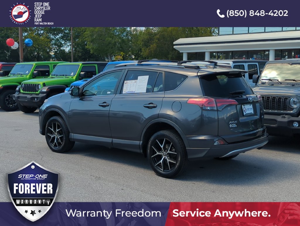 Used 2018 Toyota RAV4 SE w/ Power Extra Value Package FWD image 4