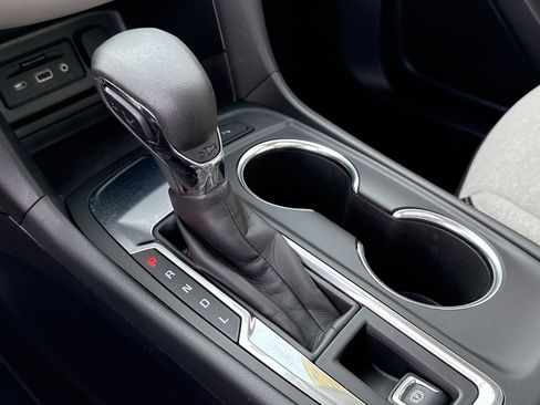 Used 2022 Chevrolet Equinox LT image 33