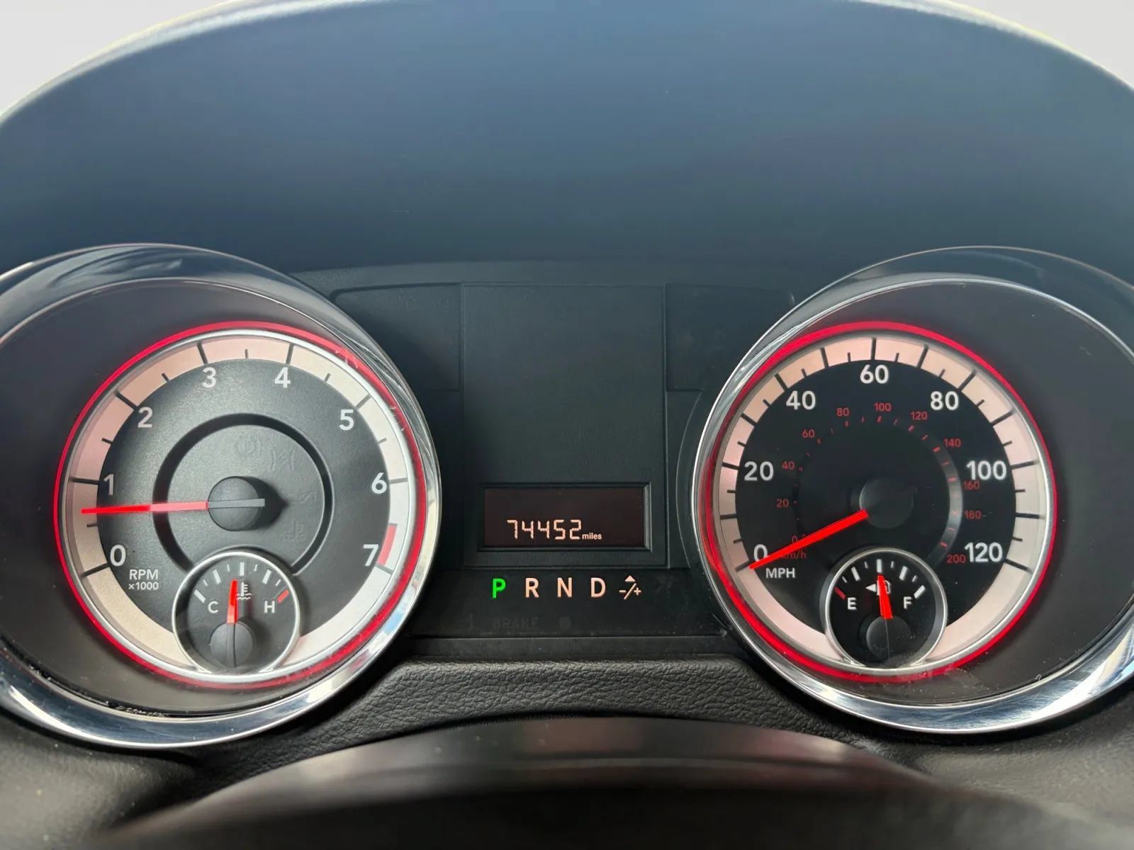 Used 2018 Dodge Grand Caravan SE w/ UConnect Hands-Free Group FWD image 31