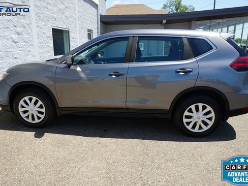Used 2018 Nissan Rogue S AWD/4WD image 13