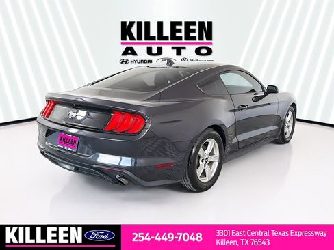 Used 2022 Ford Mustang Coupe image 8
