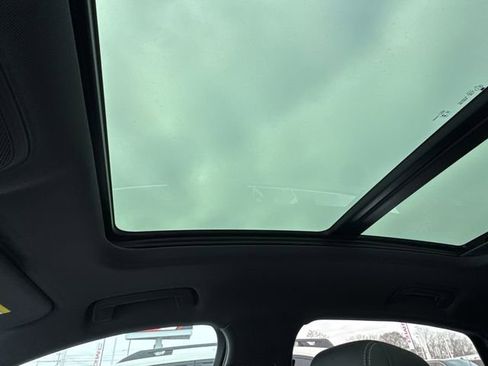 Used 2024 Audi Q8 e-tron Premium Plus w/ Premium Plus Package image 14