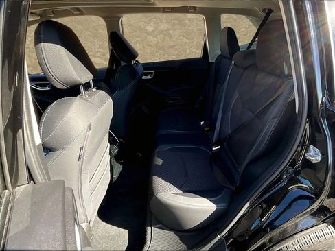 Used 2023 Subaru Forester Premium image 24