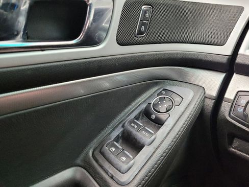 Used 2015 Ford Explorer XLT w/ Equipment Group 202B FWD image 27