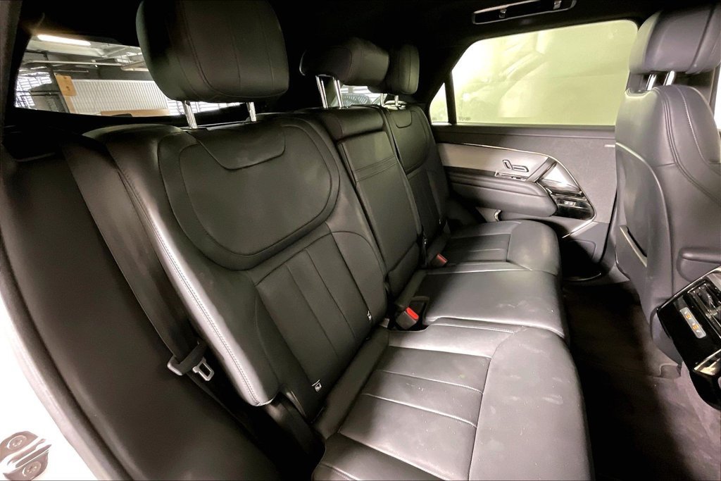 Used 2025 Land Rover Range Rover Sport SE AWD/4WD image 26