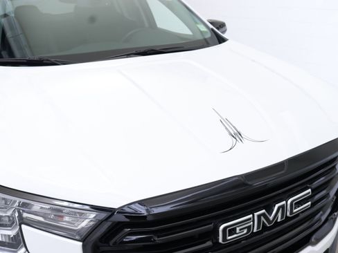 Used 2023 GMC Terrain SLT w/ Elevation Edition image 12