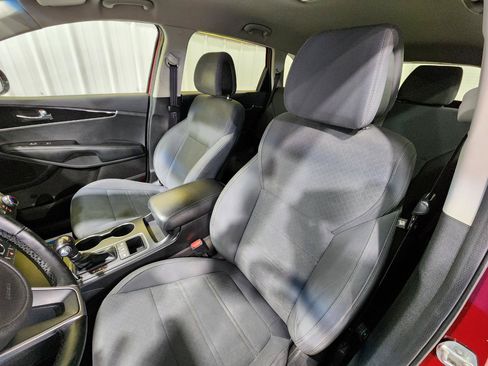 Used 2016 Kia Sorento AWD w/ LX Convenience Package image 13
