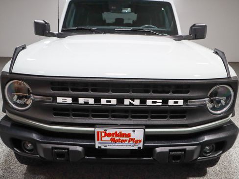 Used 2023 Ford Bronco Black Diamond AWD/4WD image 4