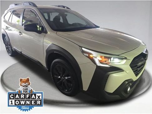Used 2025 Subaru Outback Onyx Edition XT AWD/4WD image 2