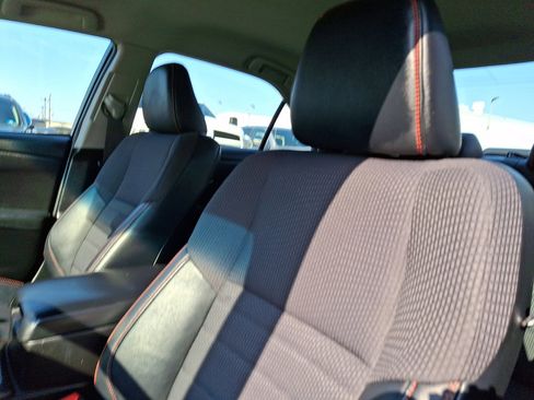 Used 2017 Toyota Camry SE image 24