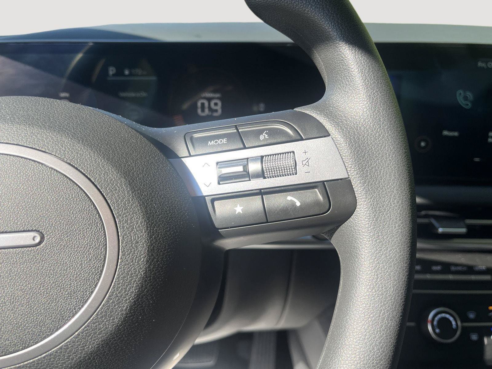 Used 2025 Hyundai Tucson SE AWD/4WD image 27
