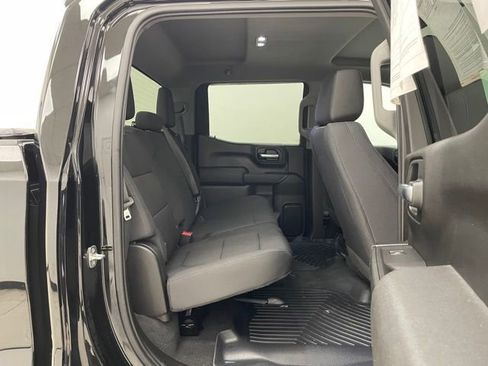 Used 2020 Chevrolet Silverado 1500 Custom w/ Custom Value Package image 11