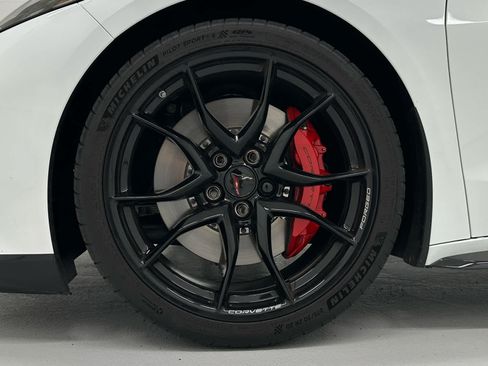 Used 2027 Chevrolet Corvette Grand Sport w/ Z52 Sport Performance Package RWD image 16
