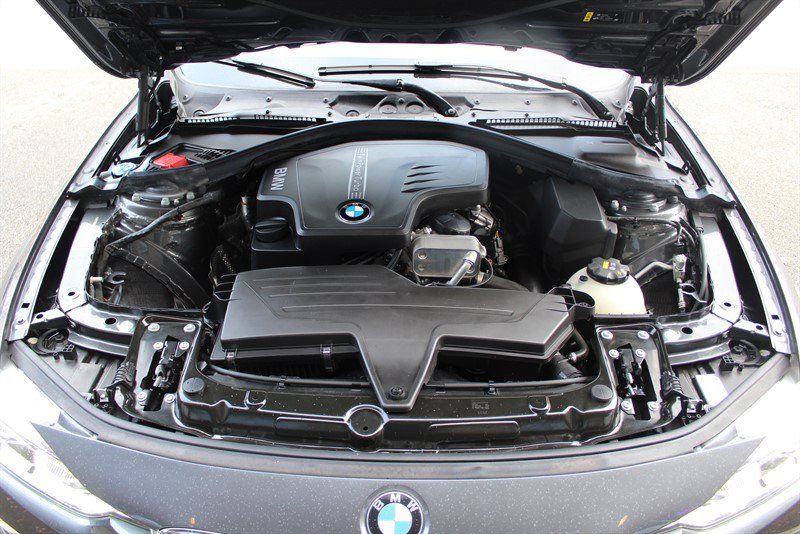 Used 2018 BMW 320i xDrive Sedan AWD/4WD image 35