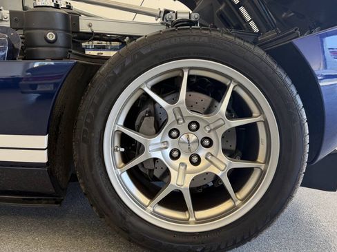 Used 2006 Ford GT RWD image 54