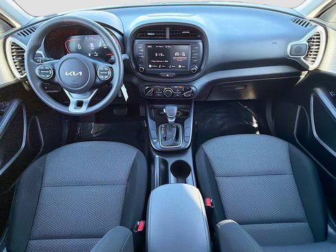 Used 2024 Kia Soul LX w/ Option Group 015 image 15