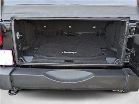 Used 2016 Jeep Wrangler Unlimited Sport w/ Connectivity Group image 6