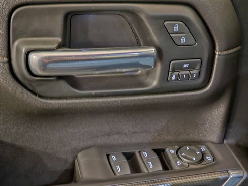 Used 2020 GMC Sierra 1500 AT4 w/ Off-Road Performance Package AWD/4WD image 17