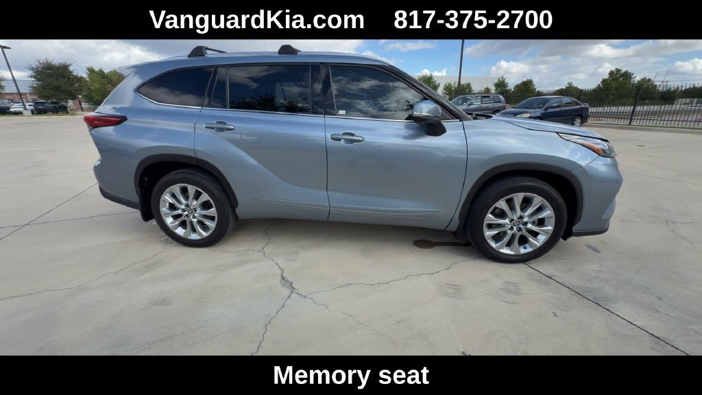 Used 2021 Toyota Highlander Limited FWD image 10