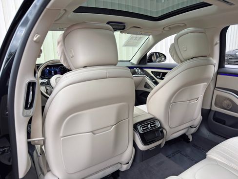 Used 2023 Mercedes-Benz S 500 4MATIC w/ AMG Line image 40
