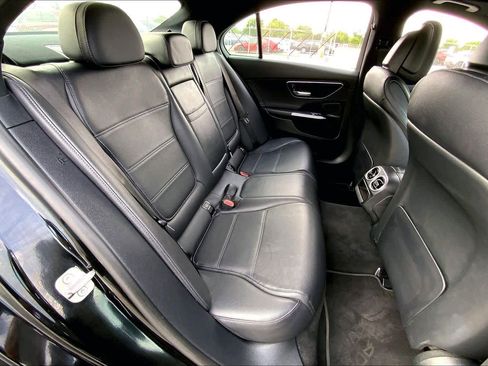 Used 2025 Mercedes-Benz C 300 Sedan image 19