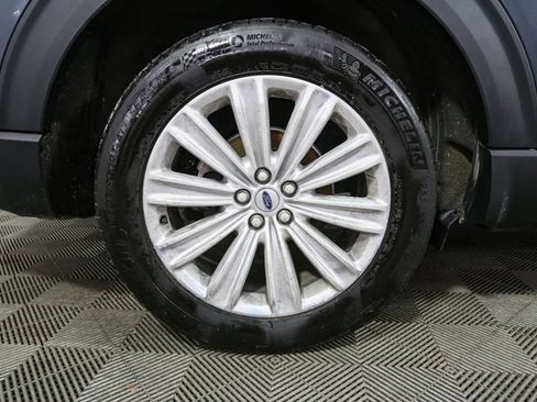 Used 2022 Ford Explorer Limited w/ Limited Technology Package image 16