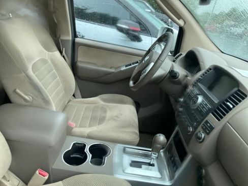 Used 2012 Nissan Pathfinder SV RWD image 3