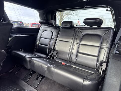 Used 2019 Lincoln Navigator Reserve image 36