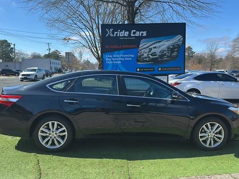 Used 2013 Toyota Avalon XLE Premium image 9