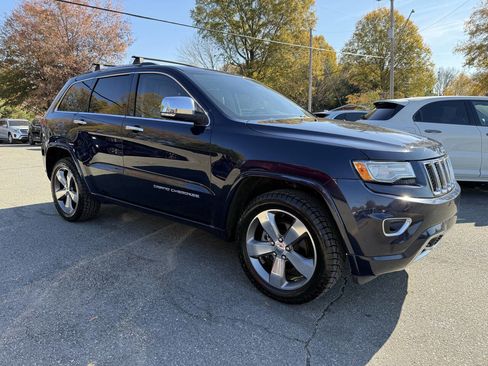 Used 2015 Jeep Grand Cherokee Overland image 3