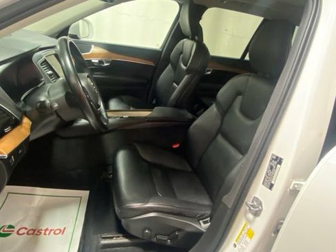 Used 2021 Volvo XC90 T6 Momentum w/ Advanced Package AWD/4WD image 9