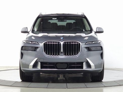 Used 2026 BMW X7 xDrive40i AWD/4WD image 2