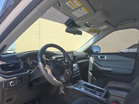 Used 2024 Ford Explorer XLT w/ Equipment Group 202A AWD/4WD image 12
