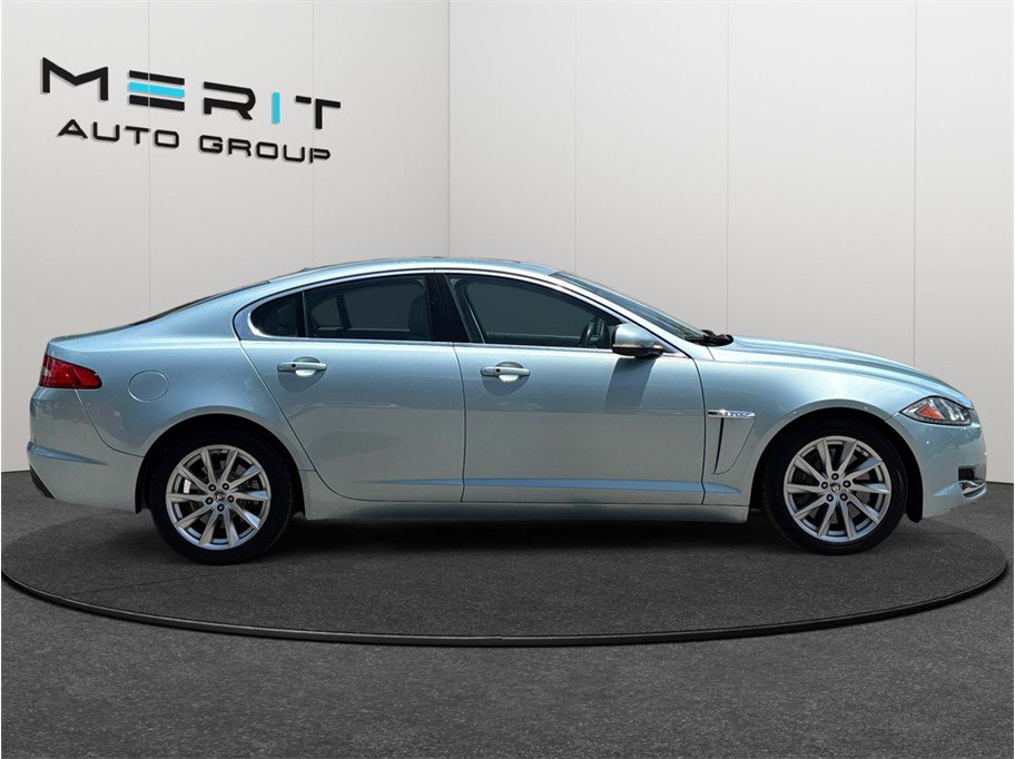 Used 2012 Jaguar XF RWD image 10