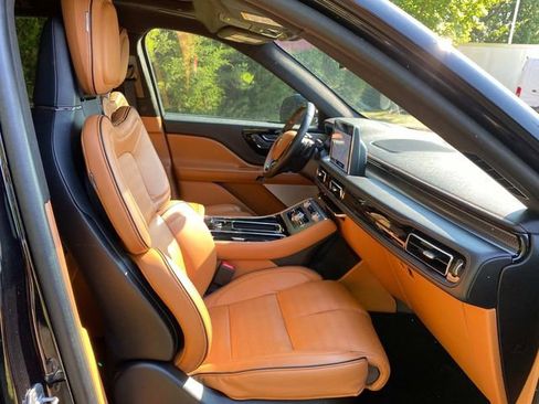 Used 2023 Lincoln Aviator Black Label w/ Class IV Trailer Tow Package AWD/4WD image 35