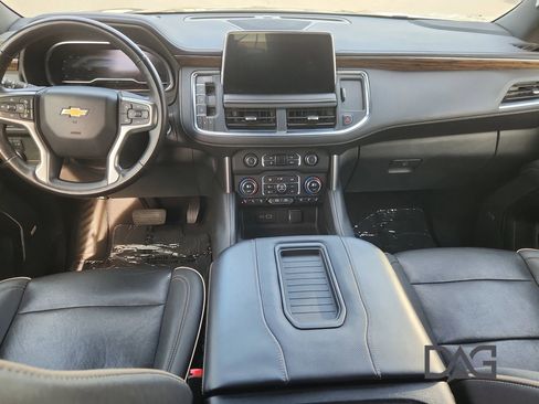 Used 2023 Chevrolet Suburban Premier image 22